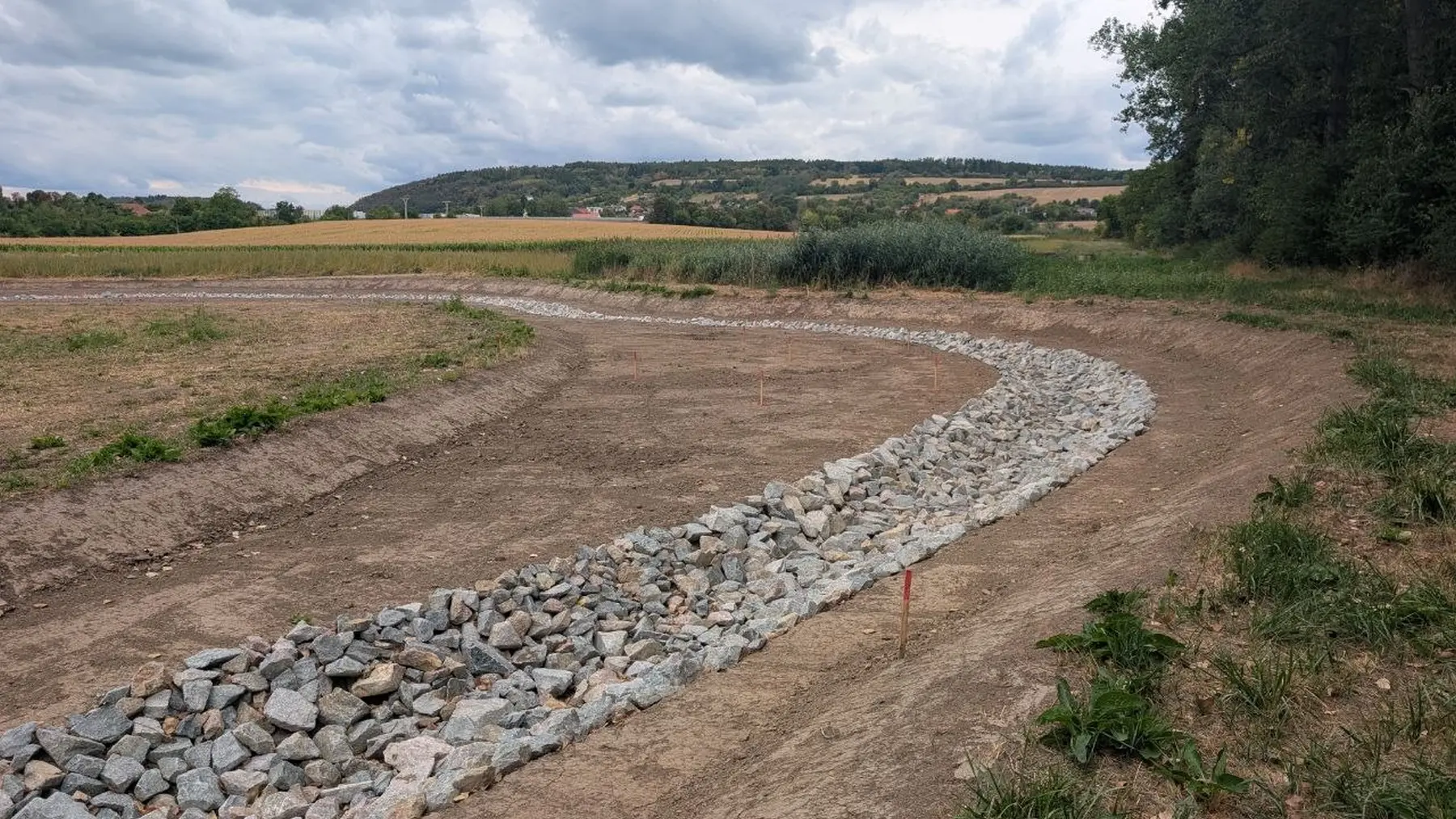 Revitalizace nivy Drysického potoka, Drysice (2026), v realizaci